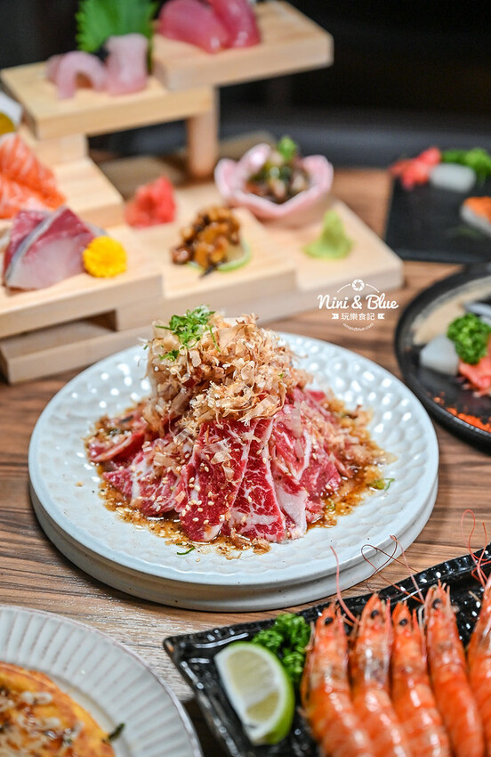 知戶酒食 |台中逢甲日式居酒屋，深夜巷弄裡的老宅宵夜美食，有老闆敲鐘請客活動 @Nini and Blue  玩樂食記