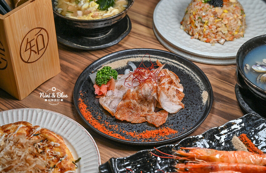 知戶酒食 |台中逢甲日式居酒屋，深夜巷弄裡的老宅宵夜美食，有老闆敲鐘請客活動 @Nini and Blue  玩樂食記