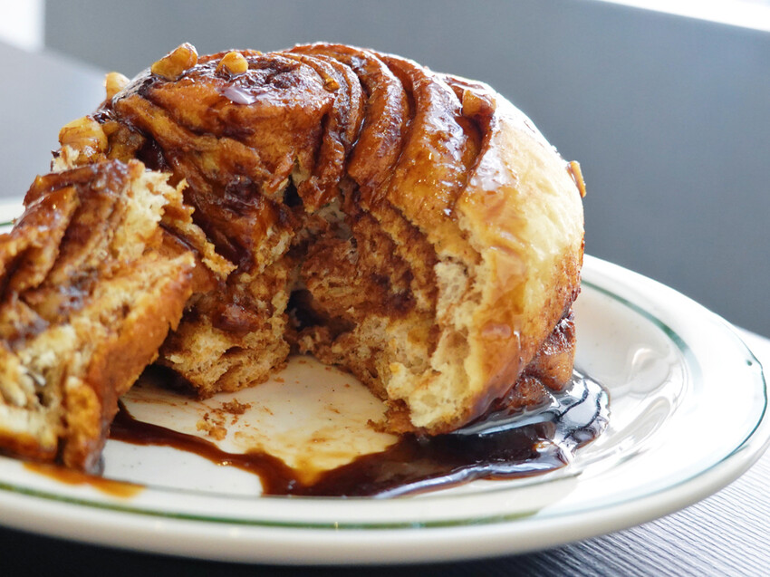 台北中山—Agitation風潮咖啡｜肉桂捲新秀參戰 黑糖肉桂淋醬濕潤甜香入口｜行天宮