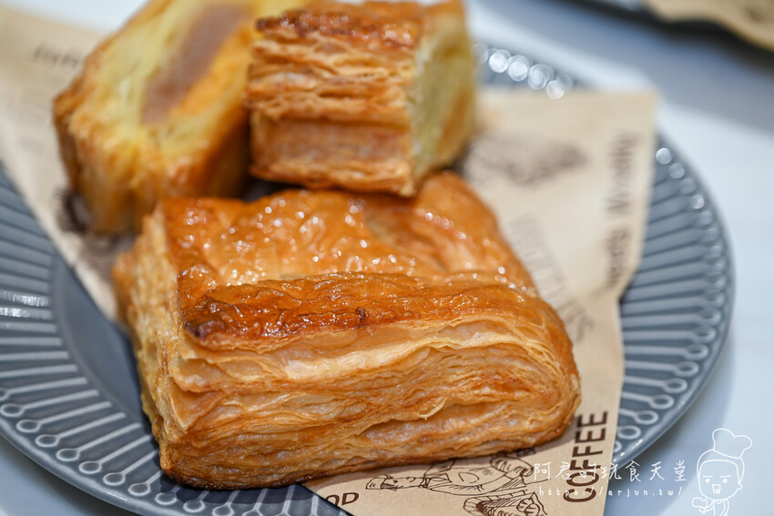 【台中】J.L.手作烘焙｜台灣首家融合在地紅土鹹鴨蛋與麵包西餅的烘焙坊 » 阿君的玩食天堂