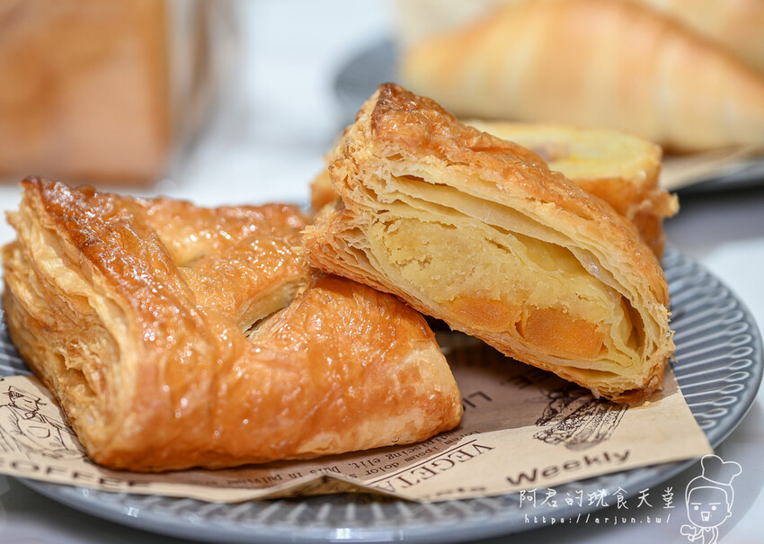 【台中】J.L.手作烘焙｜台灣首家融合在地紅土鹹鴨蛋與麵包西餅的烘焙坊 » 阿君的玩食天堂