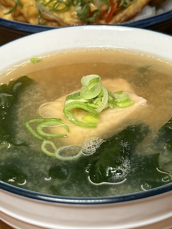 【台灣,台中市,西區】隱藏在巷弄老宅夜間美食 ~TAKU牛丼專賣店。(台中美食)