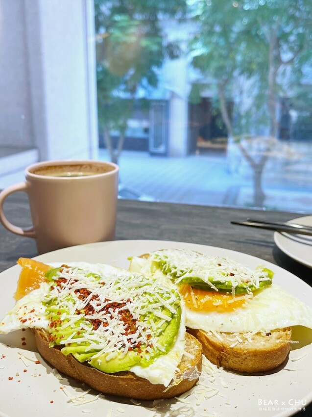 新北林口早午餐咖啡廳推薦・ IDK Cafe & Brunch美味誘人的開放式三明治