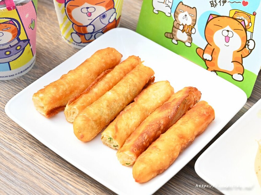 弘爺漢堡聯名白爛貓,活動期間消費滿額即贈刮刮卡,價值百萬豪禮大FUN送,還有超多款白爛貓周邊商品~