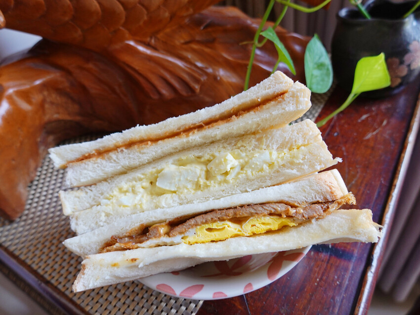 新北新店—飽腹｜睡到自然醒的週末 享受被柔軟吐司和厚實蛋餅療癒的一天｜寶興路