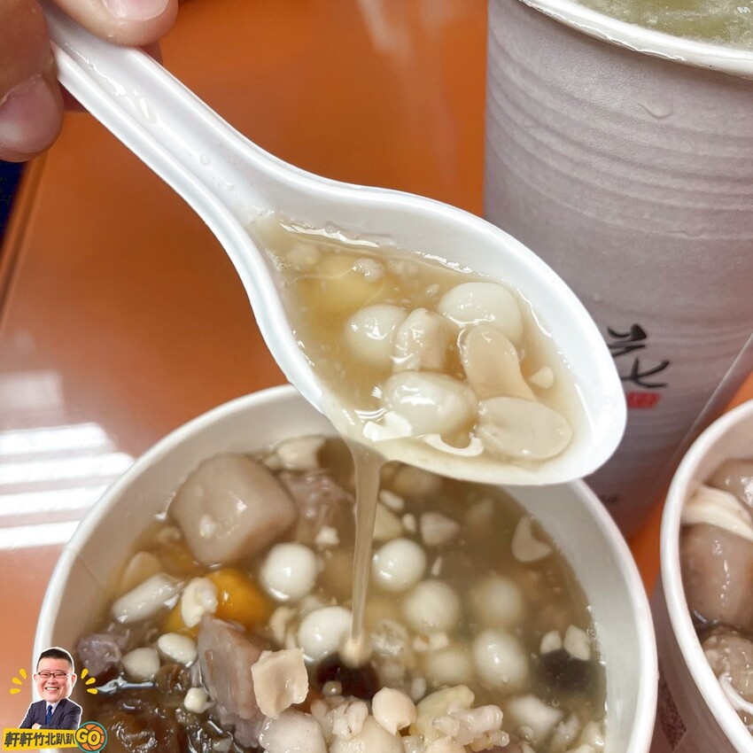 竹北美食｜秀蘭豆花。當日手工現磨豆花.精選食材熬煮湯品 CP值爆表料多到快滿出來！ - 軒軒竹北趴趴GO！(林祺軒)