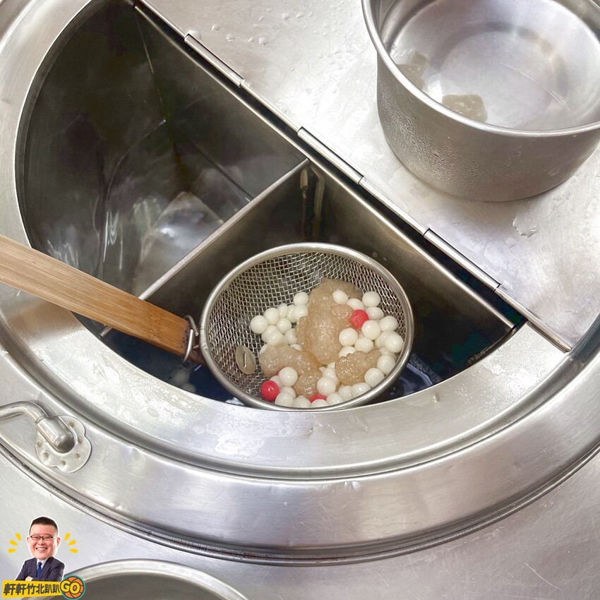 竹北美食｜秀蘭豆花。當日手工現磨豆花.精選食材熬煮湯品 CP值爆表料多到快滿出來！ - 軒軒竹北趴趴GO！(林祺軒)