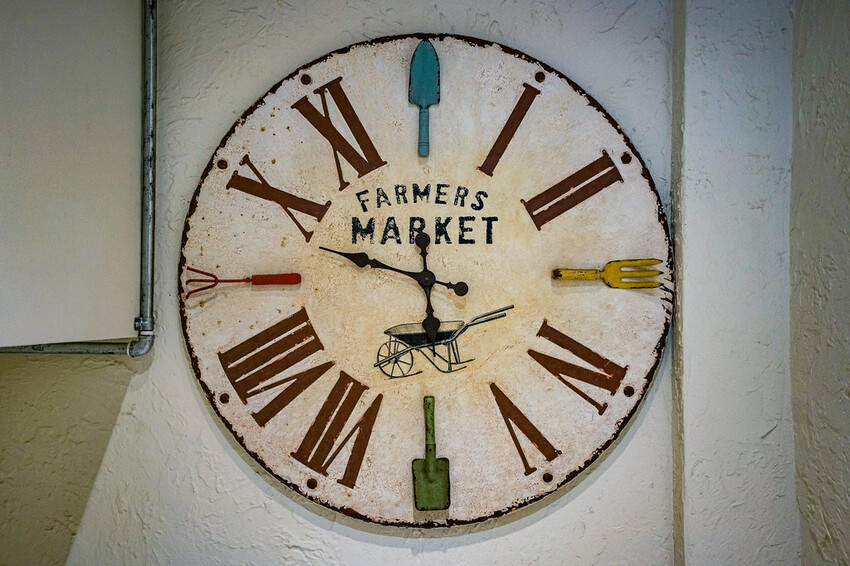 板橋大份量美式火烤漢堡，可以客製個人專屬漢堡，還有全天候豪華早午餐│板橋美食推薦│捷運新埔站 │【Stan &