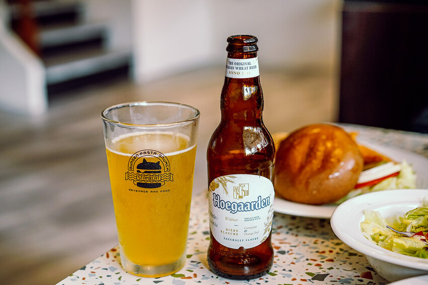 板橋大份量美式火烤漢堡，可以客製個人專屬漢堡，還有全天候豪華早午餐│板橋美食推薦│捷運新埔站 │【Stan &