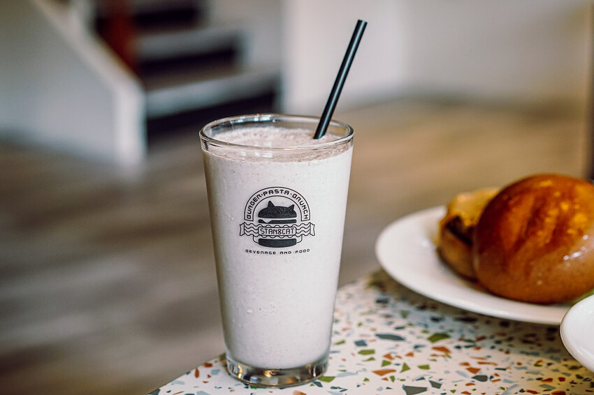 板橋大份量美式火烤漢堡，可以客製個人專屬漢堡，還有全天候豪華早午餐│板橋美食推薦│捷運新埔站 │【Stan &