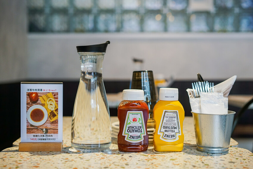 板橋大份量美式火烤漢堡，可以客製個人專屬漢堡，還有全天候豪華早午餐│板橋美食推薦│捷運新埔站 │【Stan &