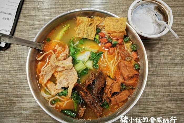 嘉義。中埔》頂六江家火雞肉飯。在地人氣火雞肉飯老店