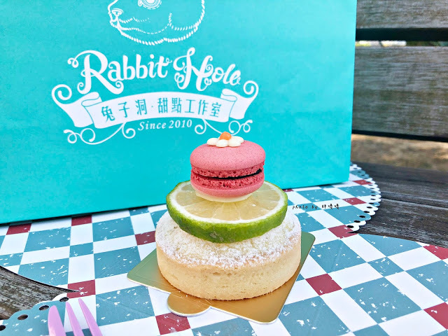 【台中 西區】兔子洞甜點工作室🐇🐇🐇台中耳熟能詳的法式甜點工作室，陳設甜美夢幻，甜點種類多變，午茶約會或是訂購節日蛋糕的好選擇😋