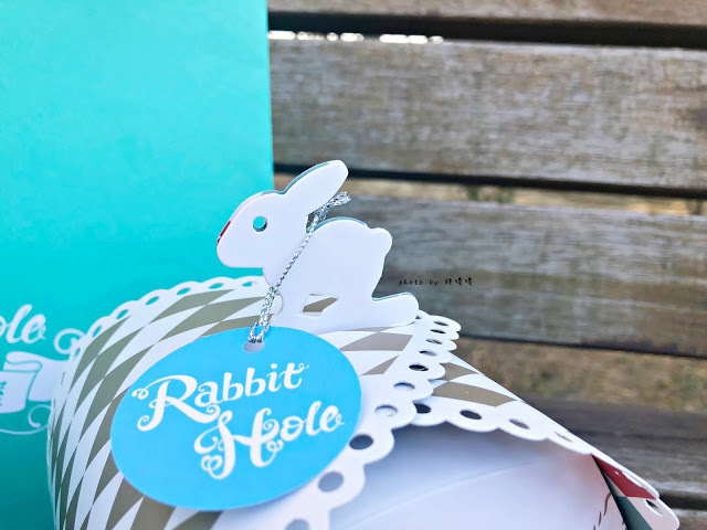 【台中 西區】兔子洞甜點工作室🐇🐇🐇台中耳熟能詳的法式甜點工作室，陳設甜美夢幻，甜點種類多變，午茶約會或是訂購節日蛋糕的好選擇😋