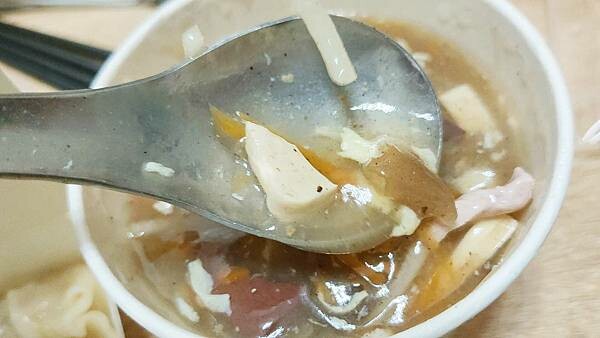 【樹林美食】3元水餃｜樹林夜市必吃美食！一顆水餃只要３元，人潮幾乎不中斷的爆人氣水餃店