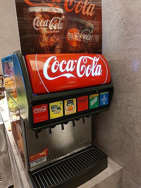 新北新莊｜新開幕【幸月港式雞煲．火鍋】招牌起司雞鍋跟麻辣雞鍋,一鍋兩種吃法同時滿足