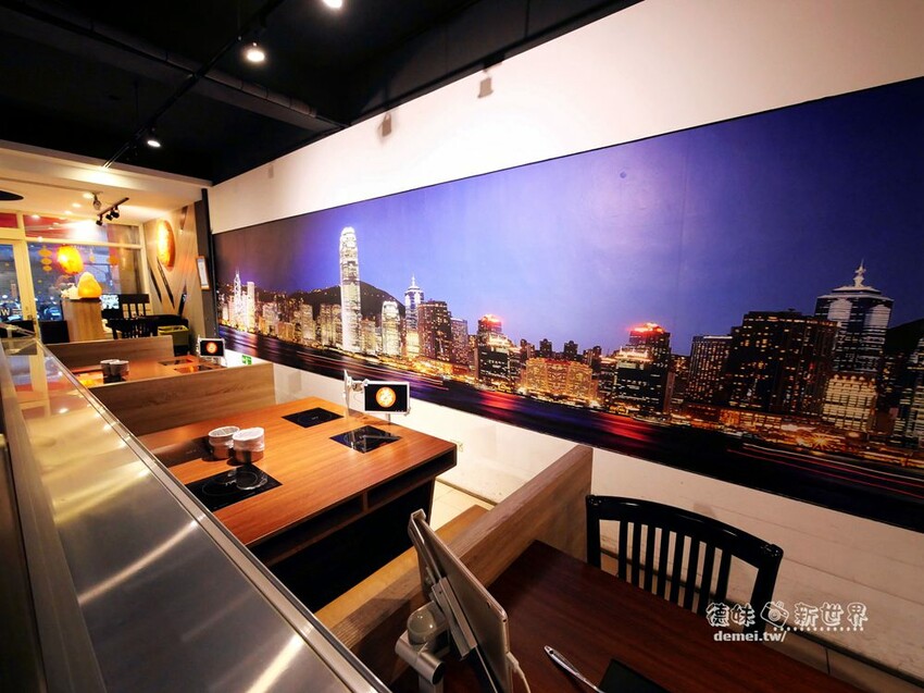 桃園市美食【香港新幹綫火鍋】港式平價個人/鴛鴦│特推香菜皮蛋鍋底│平板點餐&雙軌自動送餐系統 - 德妹看新世界