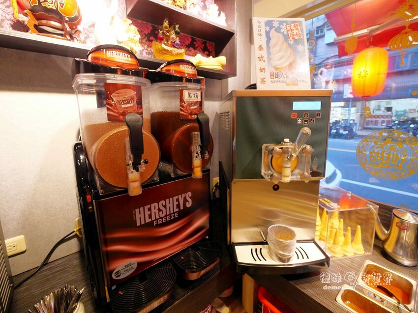 桃園市美食【香港新幹綫火鍋】港式平價個人/鴛鴦│特推香菜皮蛋鍋底│平板點餐&雙軌自動送餐系統 - 德妹看新世界