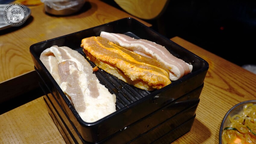 【 韓式烤肉吃到飽 】不到500元就可以吃到高CP值韓式烤肉吃到飽，除了韓式烤肉不管是韓式炸雞、大醬海鮮湯