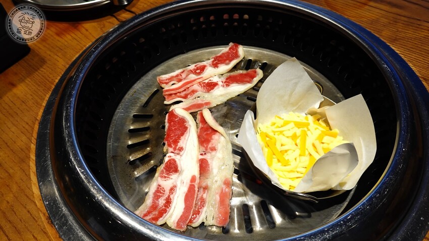 【 韓式烤肉吃到飽 】不到500元就可以吃到高CP值韓式烤肉吃到飽，除了韓式烤肉不管是韓式炸雞、大醬海鮮湯