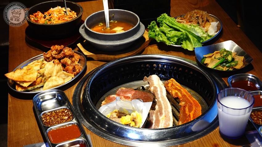 【 韓式烤肉吃到飽 】不到500元就可以吃到高CP值韓式烤肉吃到飽，除了韓式烤肉不管是韓式炸雞、大醬海鮮湯