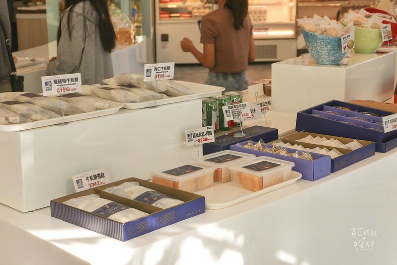 台中北屯｜外型可愛萌檬蛋、綿密柔軟鮮菓子｜松竹門市改裝新開幕、陽光灑落內用好愜意｜馥漫麵包花園