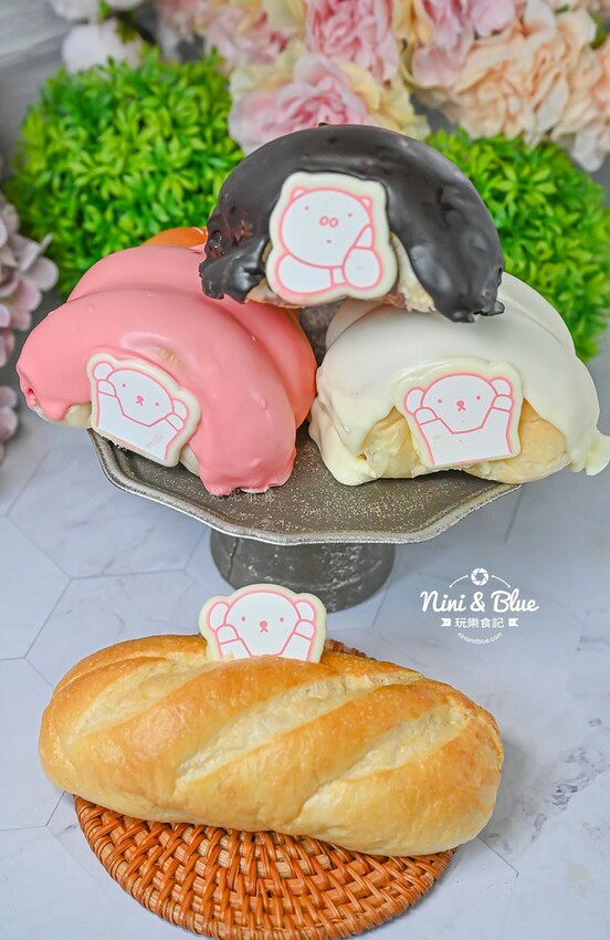 台中母親節蛋糕推薦,永遠18歲蛋糕、粉紅泡泡冰淇淋蛋糕