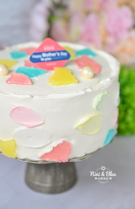 台中母親節蛋糕推薦,永遠18歲蛋糕、粉紅泡泡冰淇淋蛋糕