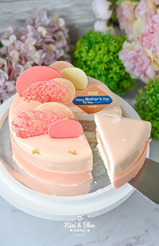 台中母親節蛋糕推薦,永遠18歲蛋糕、粉紅泡泡冰淇淋蛋糕