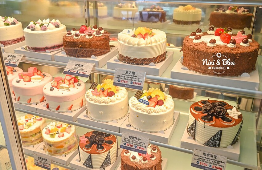 台中母親節蛋糕推薦,永遠18歲蛋糕、粉紅泡泡冰淇淋蛋糕