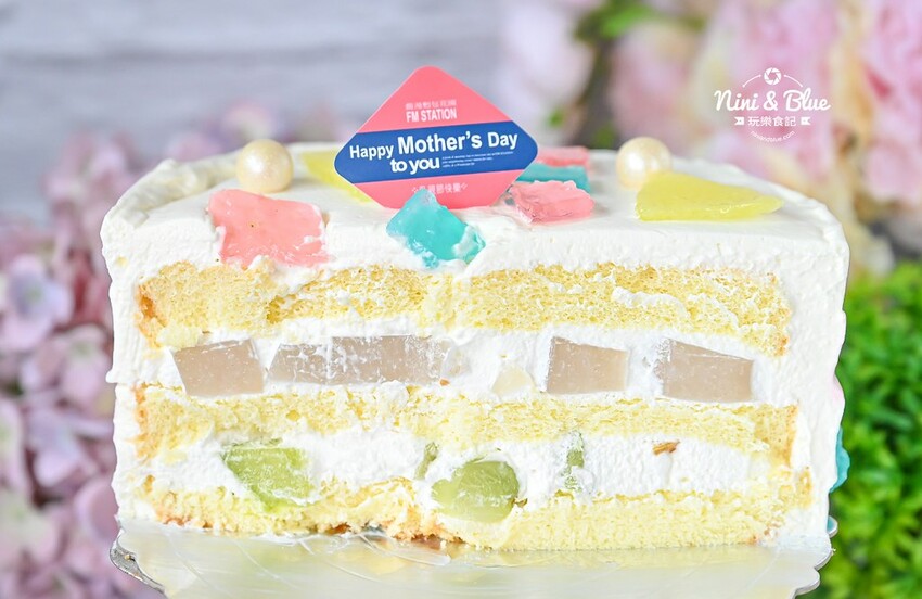 台中母親節蛋糕推薦,永遠18歲蛋糕、粉紅泡泡冰淇淋蛋糕