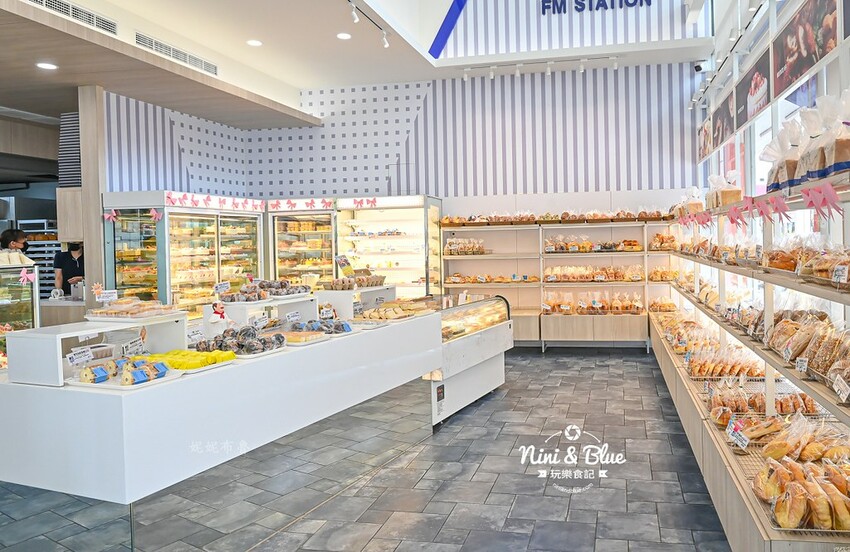 台中母親節蛋糕推薦,永遠18歲蛋糕、粉紅泡泡冰淇淋蛋糕