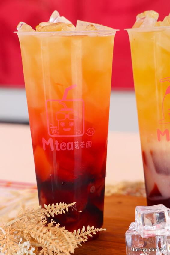 新開幕~全台首家把『維生素』、『膠原蛋白』、『葡萄糖胺』變成凍飲的手搖飲店!老字號飲料2代店推不一樣的創新飲品「MTEA茗茶園」凍飲專賣店2.0，夢幻低卡無負擔! @台南好Food遊