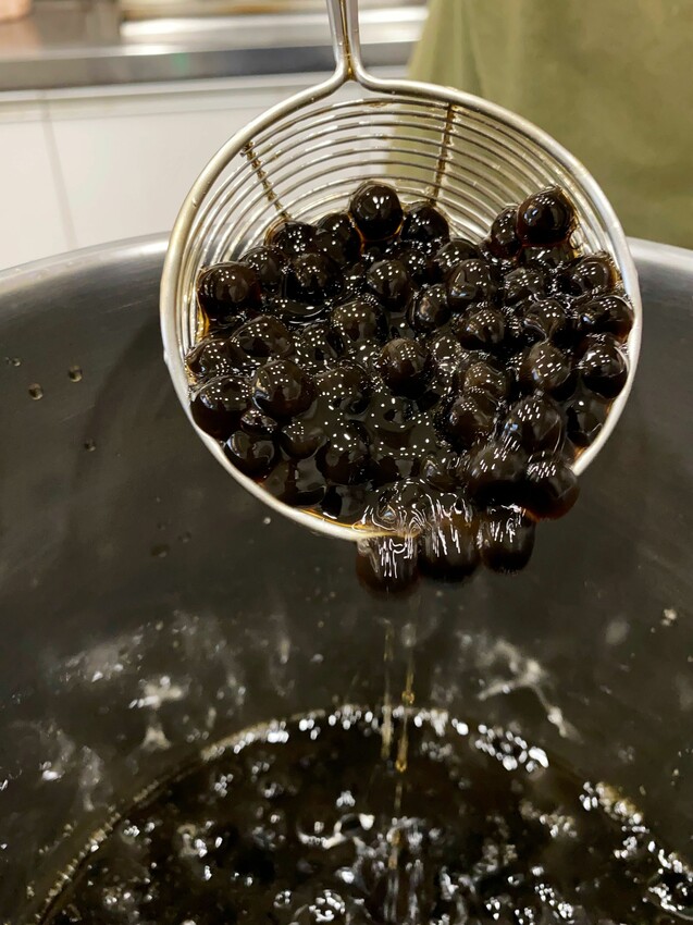 [台中西屯] 6塘馳 (台中河南店)｜天然茶葉製茶｜喝得到茶本身香氣韻味｜手炒黑糖、自熬煉乳｜夏日冰品新上市｜內附菜單 - 萍姐愛分享