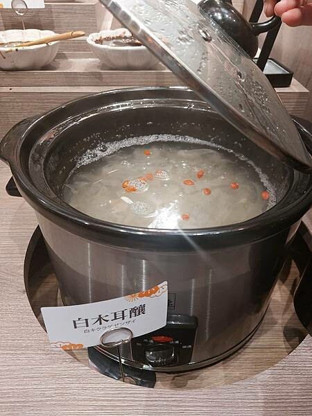 台北士林區｜【聚 日式鍋物】形象店新開幕!日式和風全新升級!肉肉瀑布跟湯底熊超吸睛