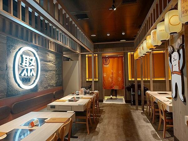 台北士林區｜【聚 日式鍋物】形象店新開幕!日式和風全新升級!肉肉瀑布跟湯底熊超吸睛