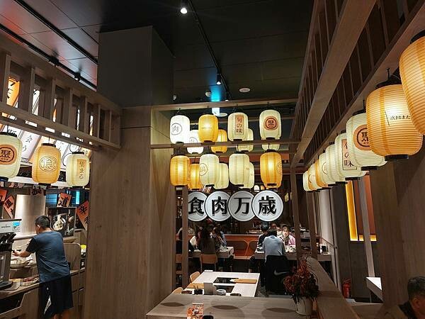 台北士林區｜【聚 日式鍋物】形象店新開幕!日式和風全新升級!肉肉瀑布跟湯底熊超吸睛