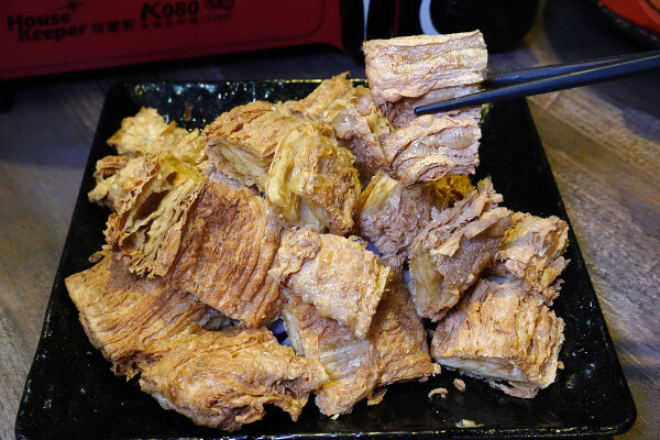 新北市萬里區有自己漁船、價格透明的活海鮮人氣王，不只萬里星巴克打卡！北海岸一日遊規劃萬里這家大益發活海鮮才是真正美食天堂