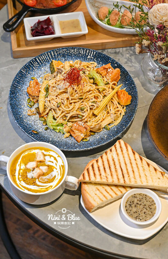 台中蔬食餐廳推薦，最瘦義大利麵櫛瓜麵，0澱粉超低卡