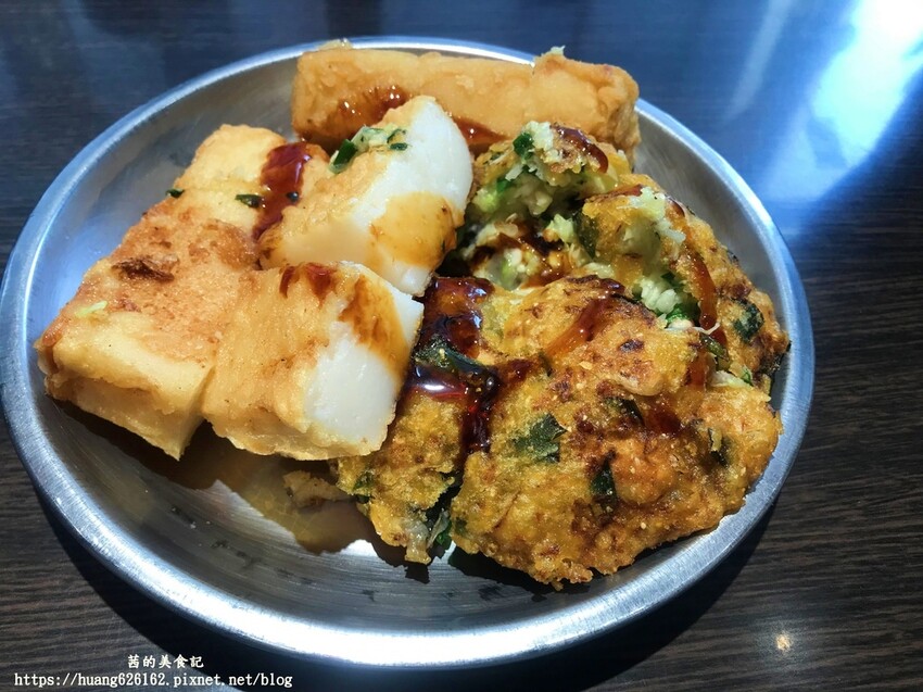 台北市大同區【台北大同區】迪化街大稻埕美食『蔡迪化街古早味蚵嗲』✖蚵嗲✖韭菜條✖台灣古早味美食~