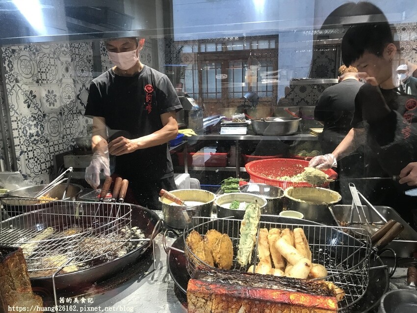 台北市大同區【台北大同區】迪化街大稻埕美食『蔡迪化街古早味蚵嗲』✖蚵嗲✖韭菜條✖台灣古早味美食~