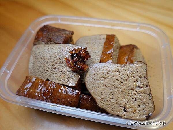 滷肉干-集英會牛肉麵館國際店 (1).jpg