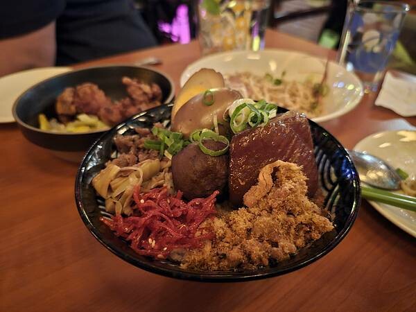(胖樺食記) 台北中山區超推薦台式餐酒館「嗨啵嚕」/調酒好喝