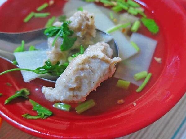 【蘆洲美食】鷺江街無名油飯-軟Q適中美味的油飯