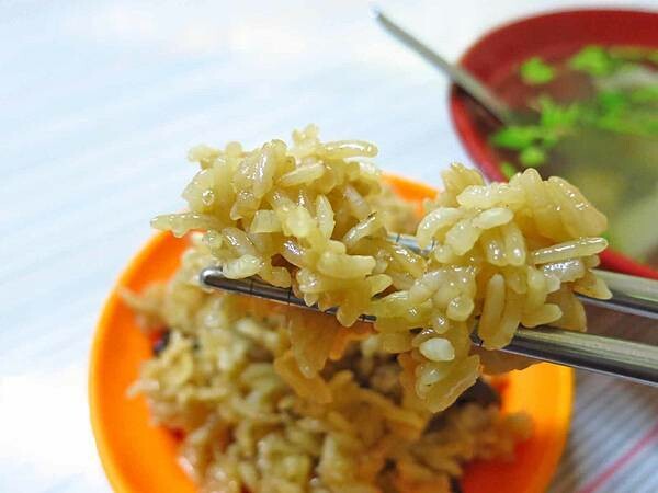 【蘆洲美食】鷺江街無名油飯-軟Q適中美味的油飯