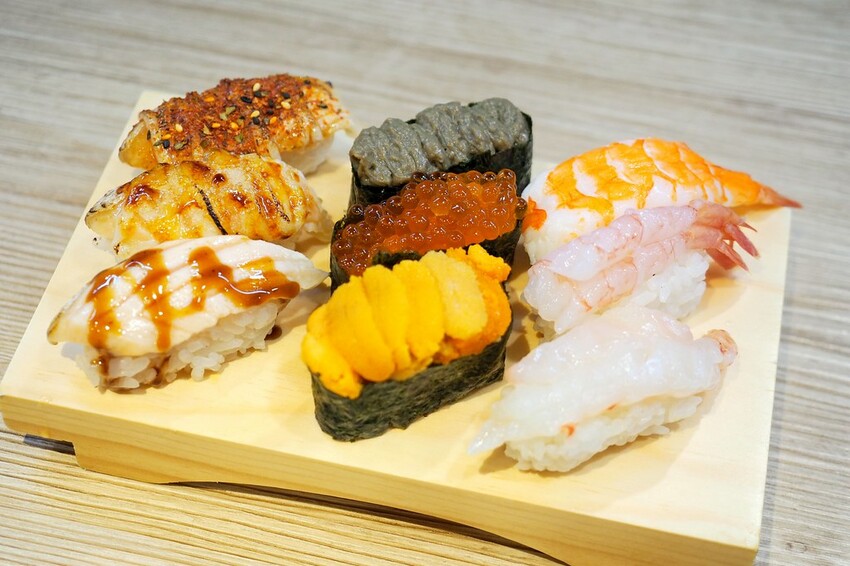 10貫壽司只要$250超划算,不用1張小朋友直接飽到天靈蓋.平價好吃又新鮮的日式壽司專賣店♥鮨之屋♥         新