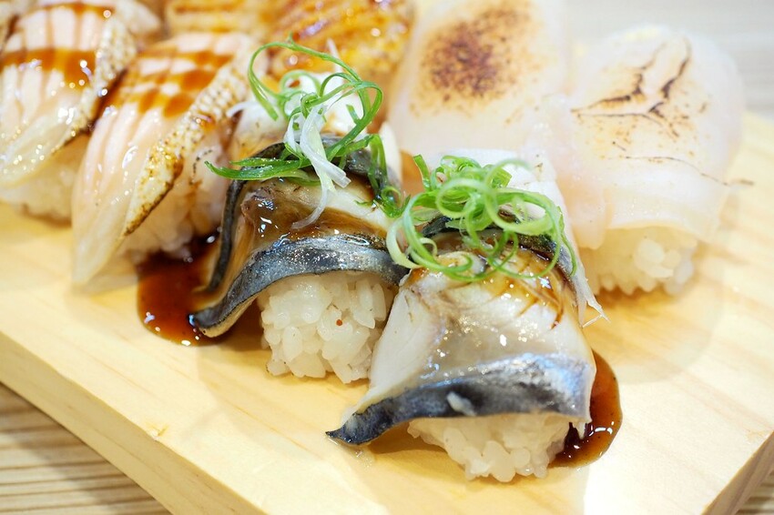 10貫壽司只要$250超划算,不用1張小朋友直接飽到天靈蓋.平價好吃又新鮮的日式壽司專賣店♥鮨之屋♥         新