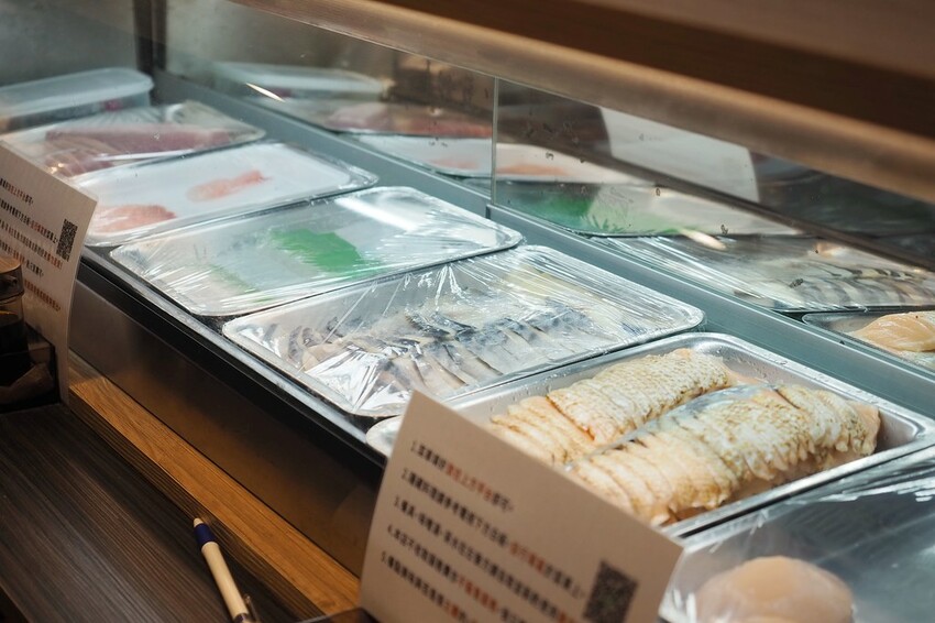 10貫壽司只要$250超划算,不用1張小朋友直接飽到天靈蓋.平價好吃又新鮮的日式壽司專賣店♥鮨之屋♥         新