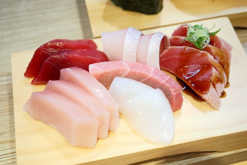 10貫壽司只要$250超划算,不用1張小朋友直接飽到天靈蓋.平價好吃又新鮮的日式壽司專賣店♥鮨之屋♥         新