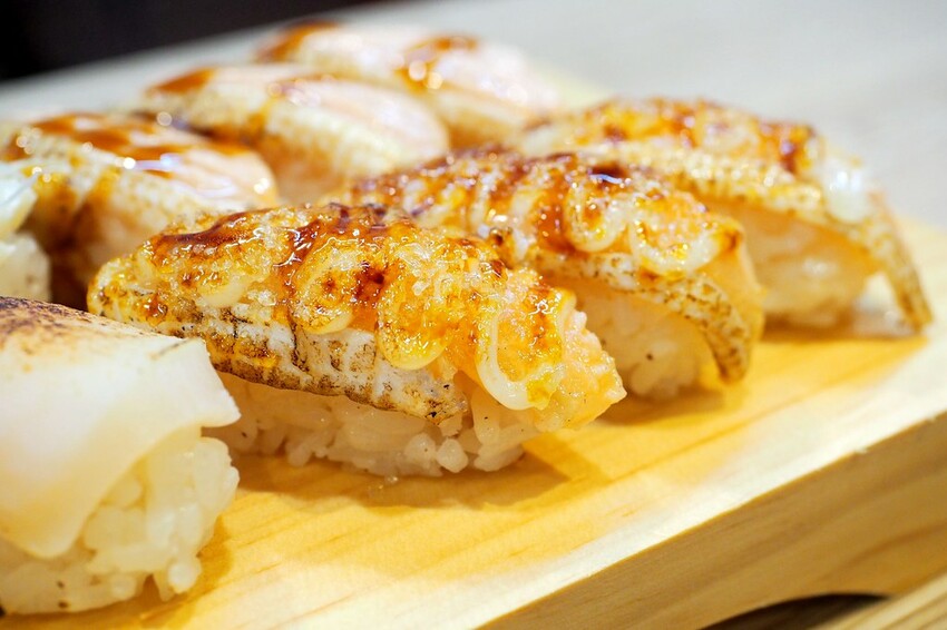 10貫壽司只要$250超划算,不用1張小朋友直接飽到天靈蓋.平價好吃又新鮮的日式壽司專賣店♥鮨之屋♥         新